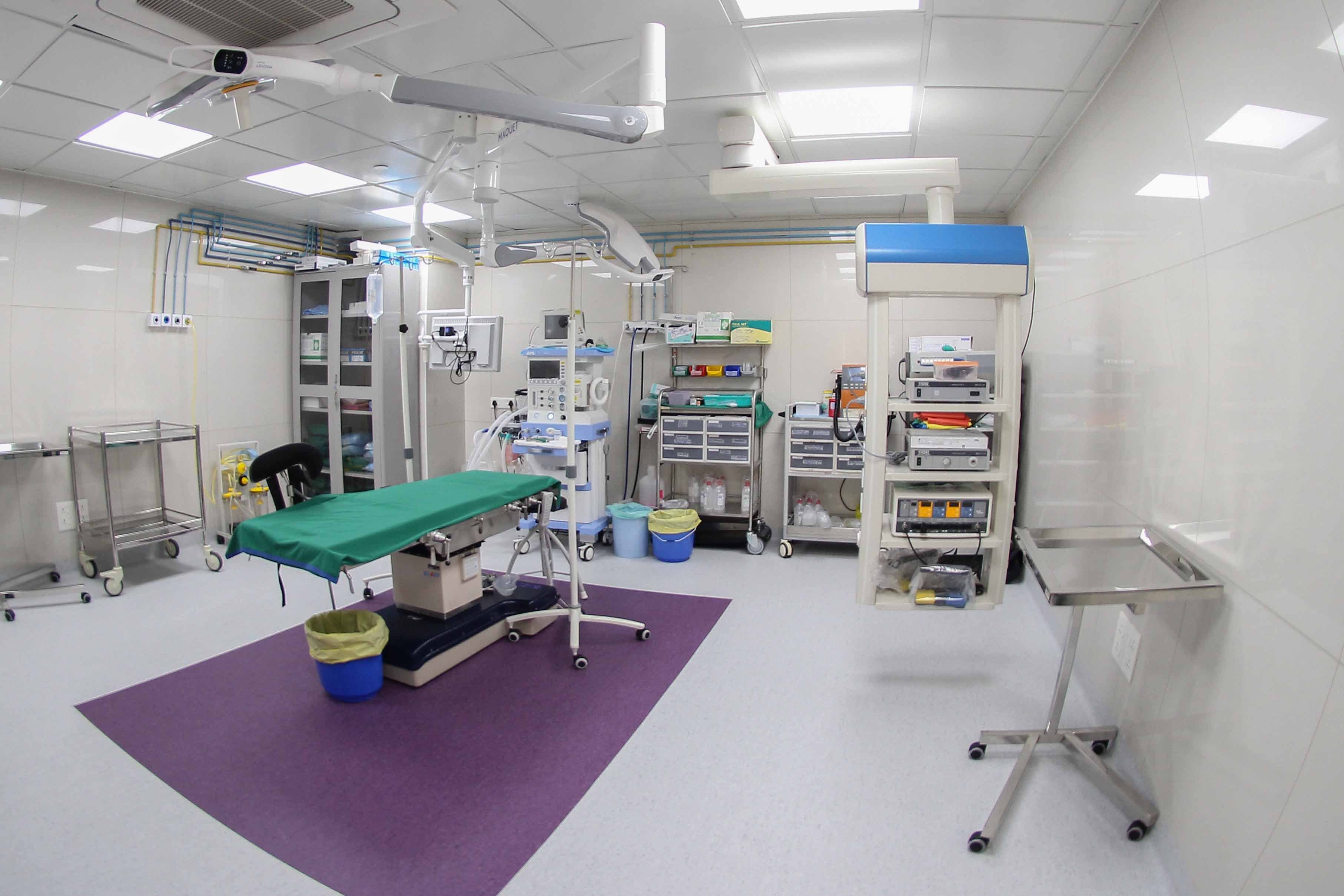 An operating theatre plenum module.